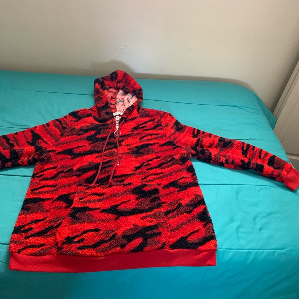 Camouflage red zip up hoodie